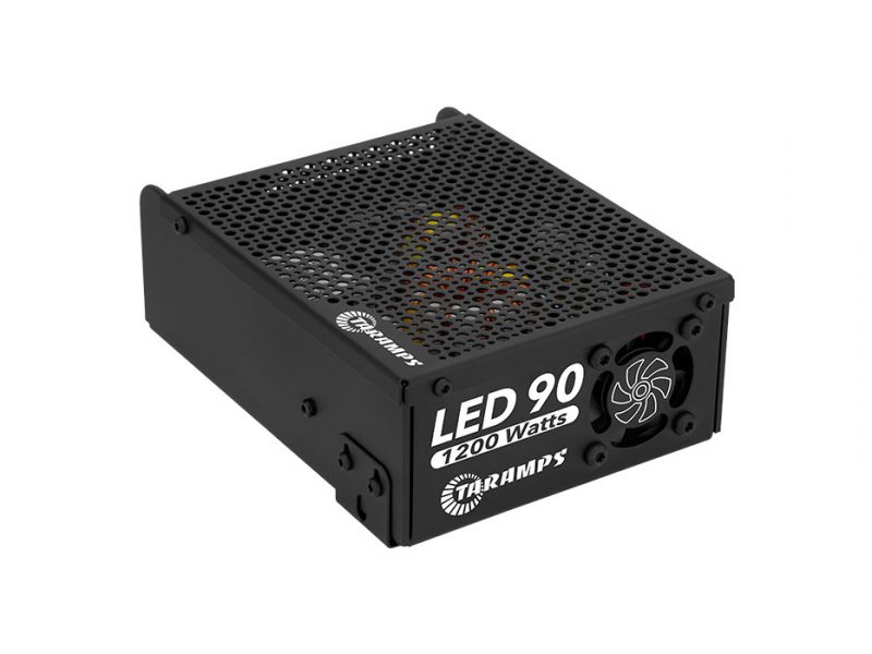 Imagem da LED 90 vista de frente, porém um pouco rotacionada para direita.